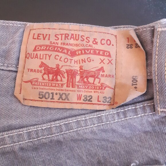 Levi Strauss 501 Straight Fit SZ 32x32 Light Grey Button Up Jeans - Picture 3 of 15